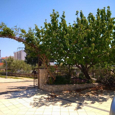 Apartments Filip Trogir Exterior photo